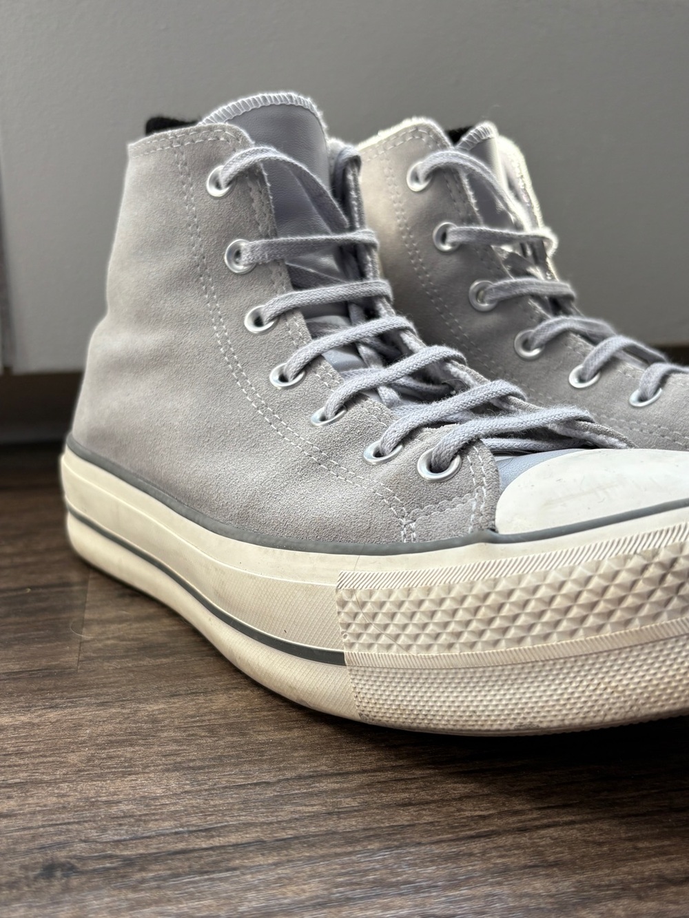 Converse High-Top Sneakers in Light Gray and White - Picture 3 of 4